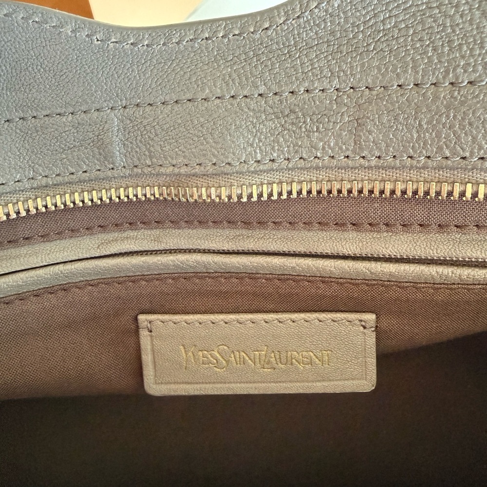 Yves Saint Laurent (YSL) Leather Cabas Y bag with Long Strap - Picture 3 of 8